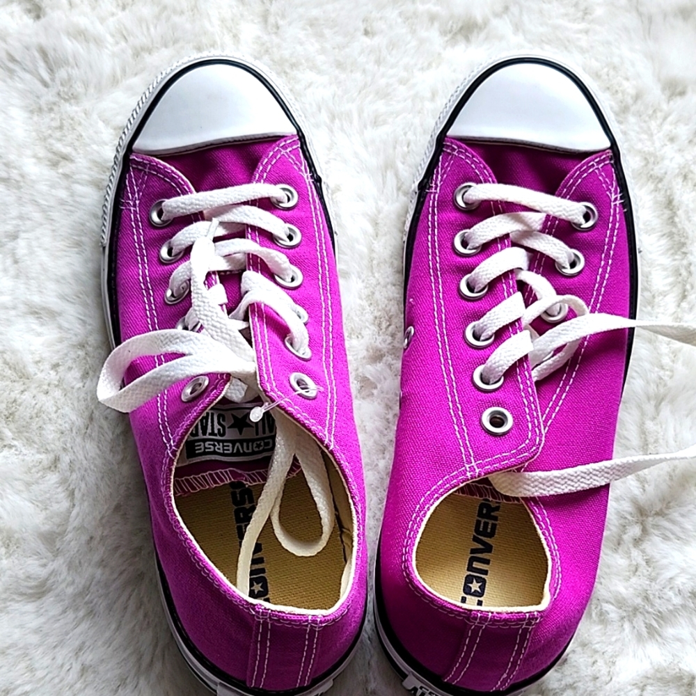 Converse All Star, size 7 women's, purple